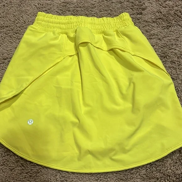 Lululemon long skirt size 4. - Picture 2 of 3